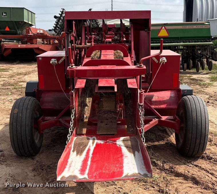 image for item EM8190 Case 8530 small square baler