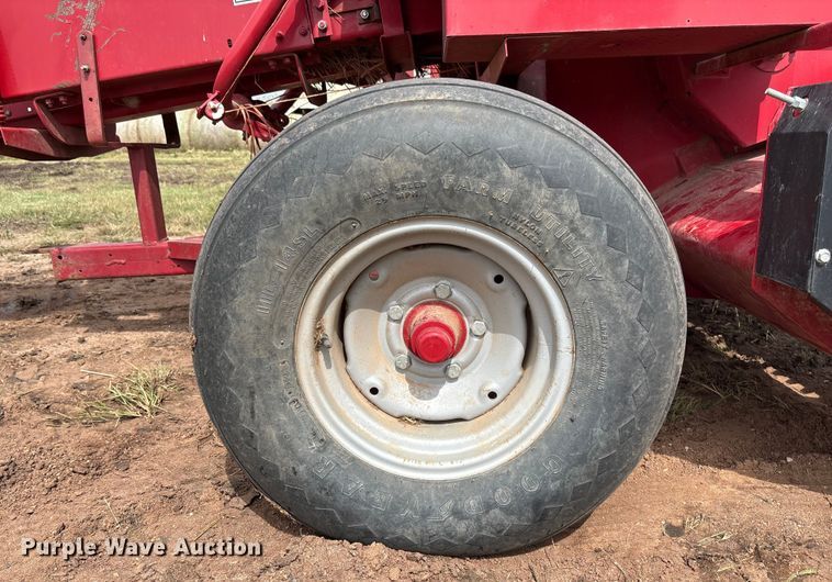 image for item EM8190 Case 8530 small square baler