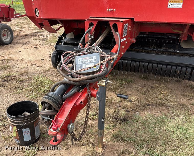 image for item EM8191 2012 Case RB564 round baler