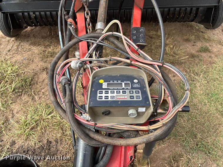 image for item EM8191 2012 Case RB564 round baler