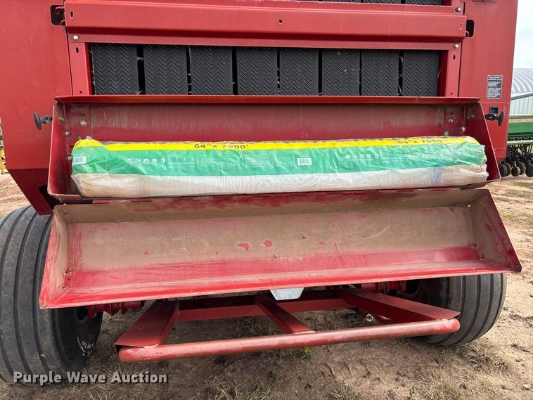 image for item EM8191 2012 Case RB564 round baler