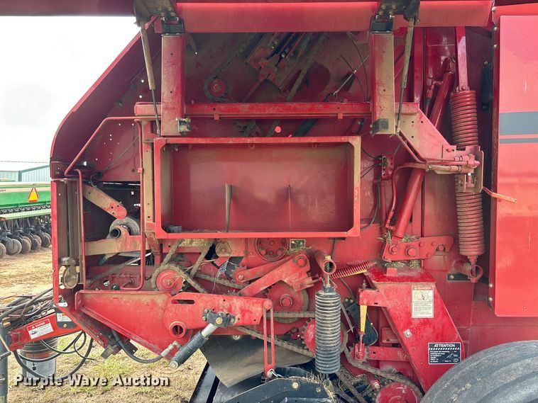 image for item EM8191 2012 Case RB564 round baler
