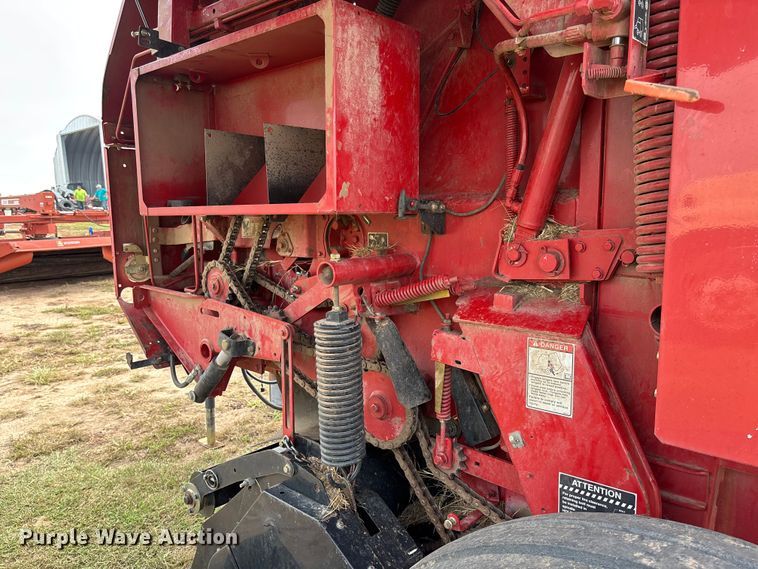 image for item EM8191 2012 Case RB564 round baler
