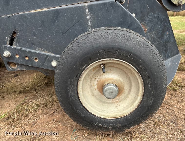 image for item EM8191 2012 Case RB564 round baler