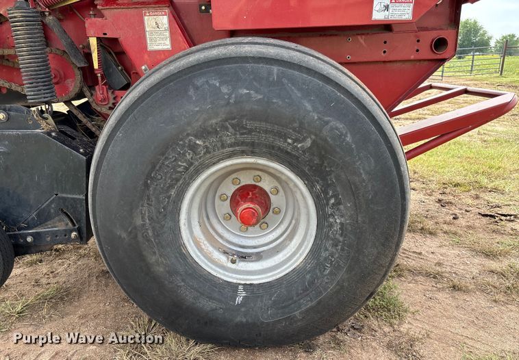 image for item EM8191 2012 Case RB564 round baler