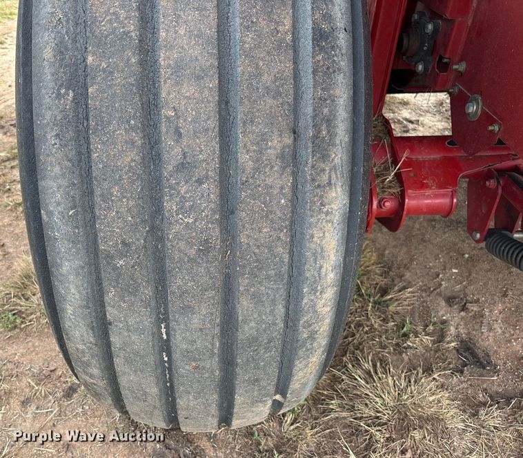 image for item EM8191 2012 Case RB564 round baler