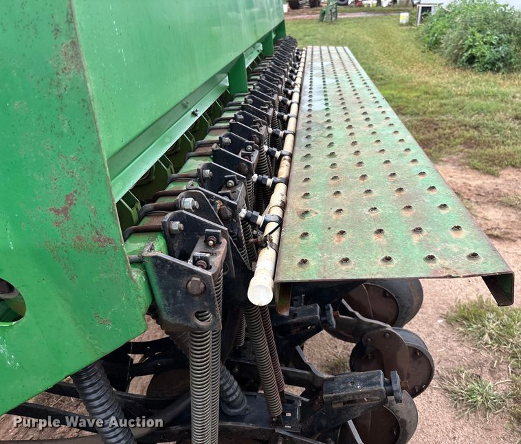 image for item EM8195 Great Plains Solid Stand 30 3SF30-487591 grain drill