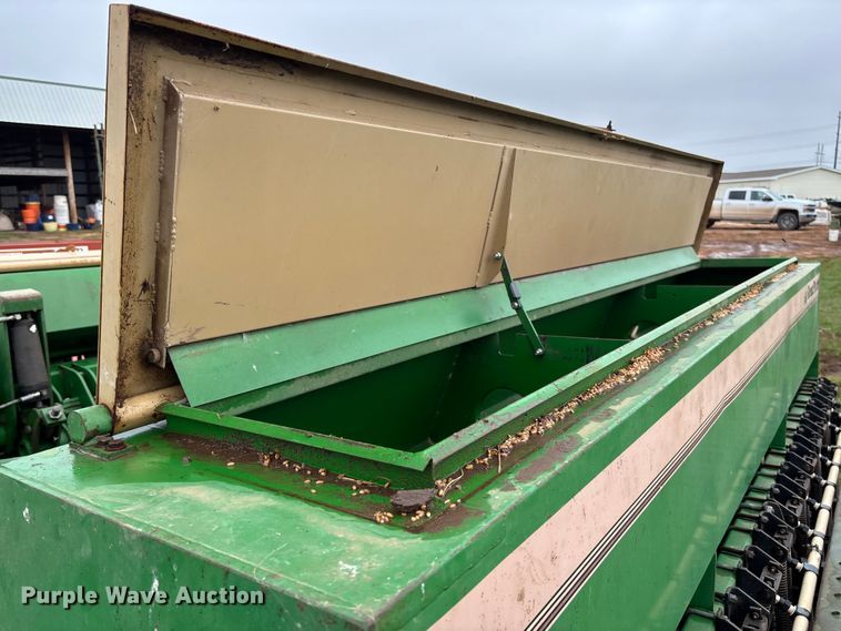 image for item EM8195 Great Plains Solid Stand 30 3SF30-487591 grain drill
