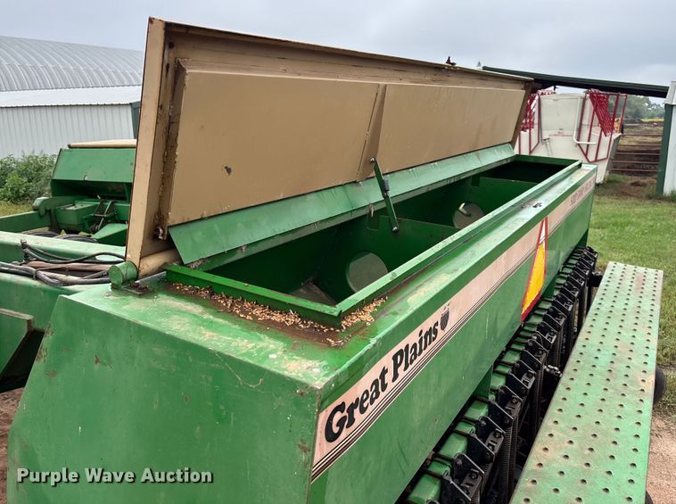 image for item EM8195 Great Plains Solid Stand 30 3SF30-487591 grain drill