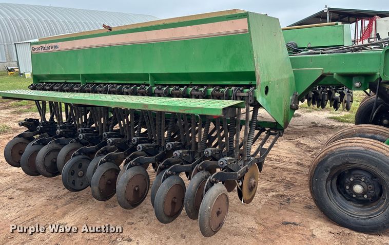 image for item EM8195 Great Plains Solid Stand 30 3SF30-487591 grain drill