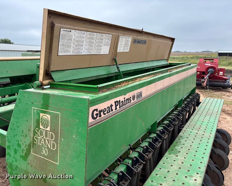 image for item EM8195 Great Plains Solid Stand 30 3SF30-487591 grain drill