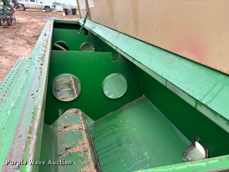 image for item EM8195 Great Plains Solid Stand 30 3SF30-487591 grain drill