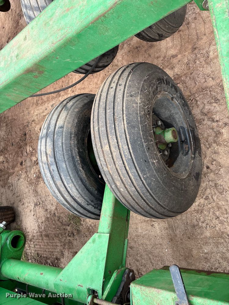 image for item EM8195 Great Plains Solid Stand 30 3SF30-487591 grain drill