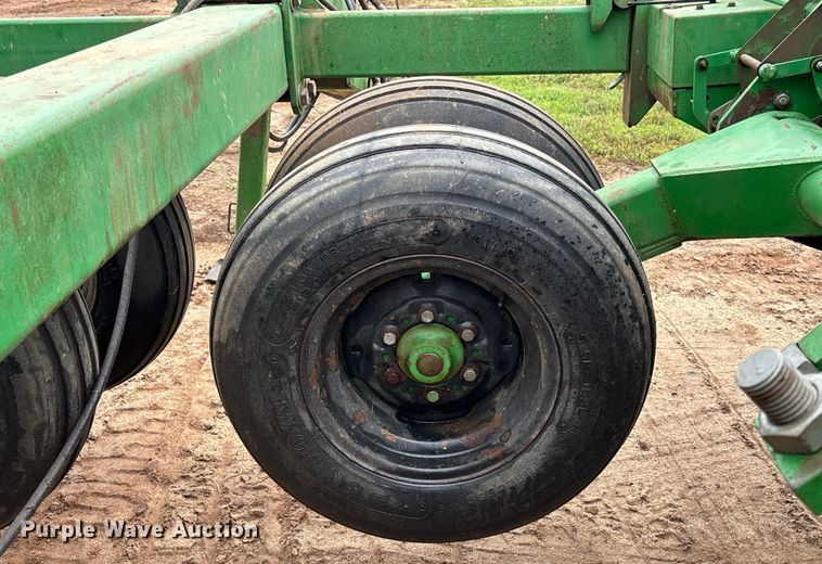 image for item EM8195 Great Plains Solid Stand 30 3SF30-487591 grain drill