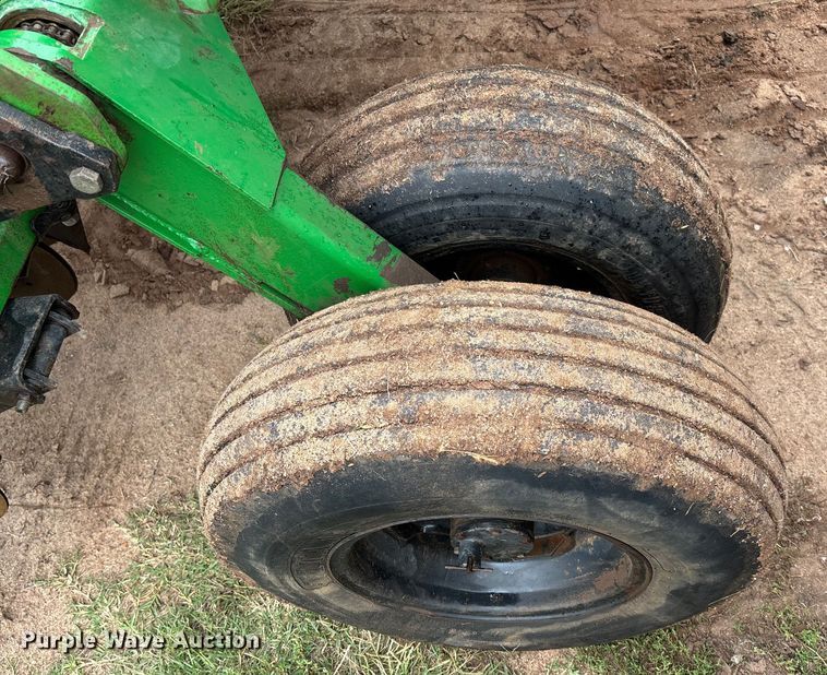 image for item EM8195 Great Plains Solid Stand 30 3SF30-487591 grain drill