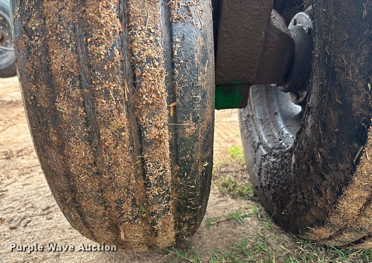image for item EM8195 Great Plains Solid Stand 30 3SF30-487591 grain drill