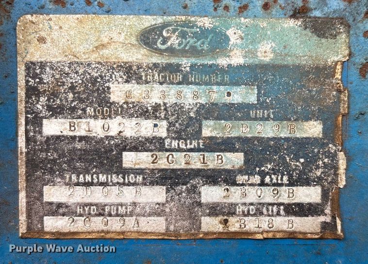 image for item EN5583 1972 Ford 2000 tractor