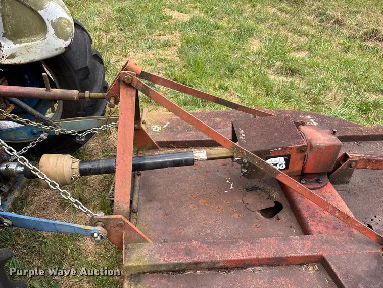 image for item EN5583 1972 Ford 2000 tractor