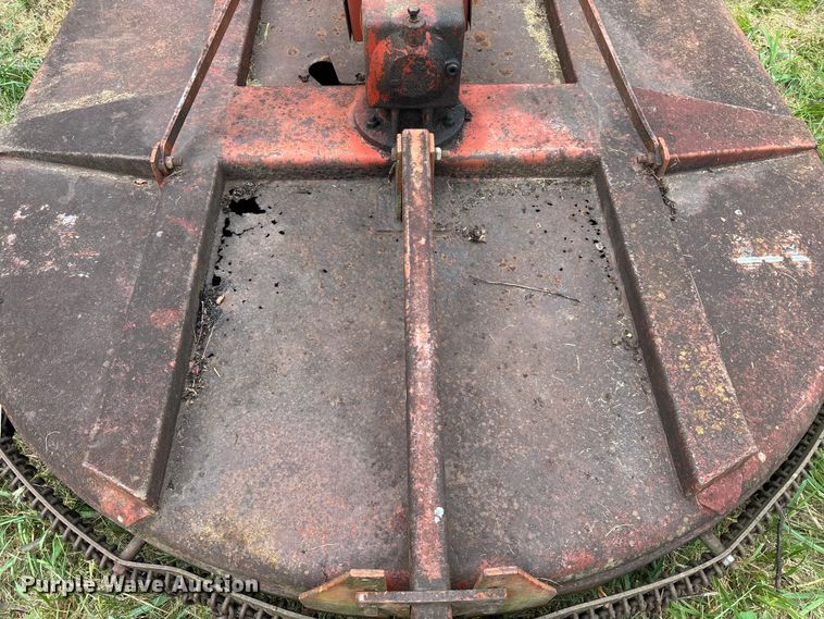 image for item EN5583 1972 Ford 2000 tractor