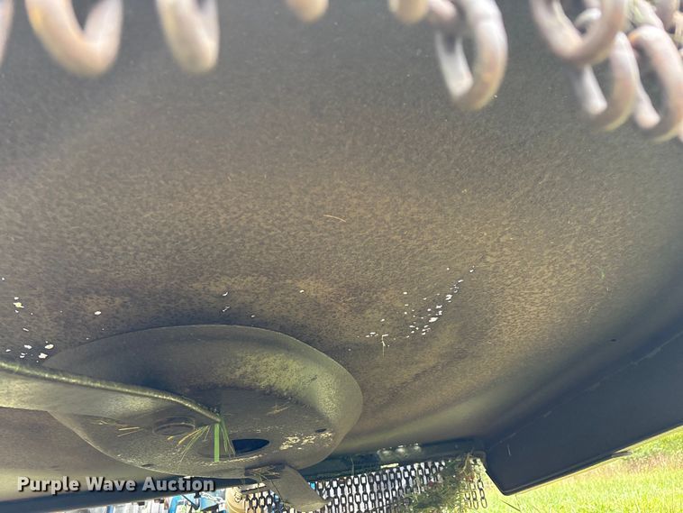 image for item EN5583 1972 Ford 2000 tractor