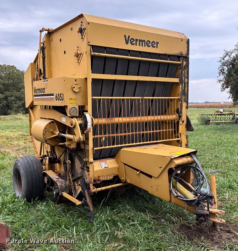 image for item EN7022 (2) round balers