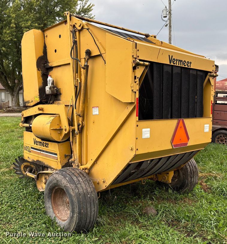 image for item EN7022 (2) round balers