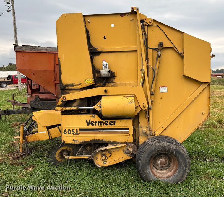 image for item EN7022 (2) round balers