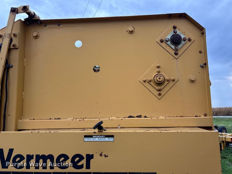 image for item EN7022 (2) round balers