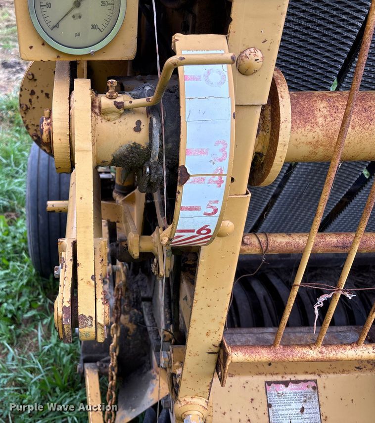 image for item EN7022 (2) round balers