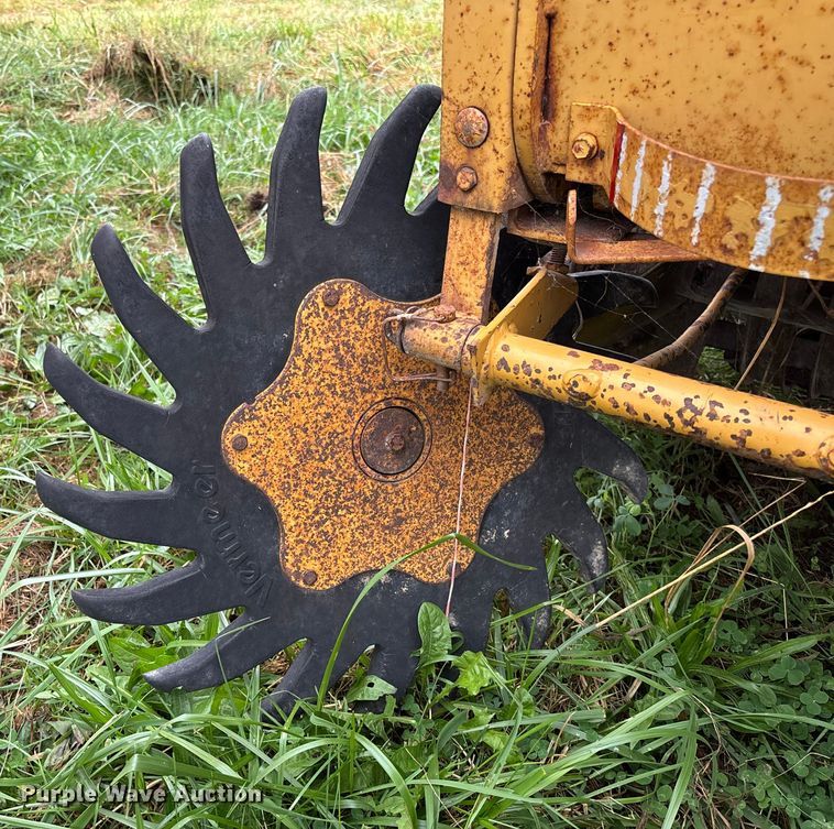 image for item EN7022 (2) round balers