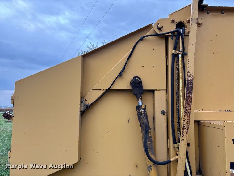 image for item EN7022 (2) round balers