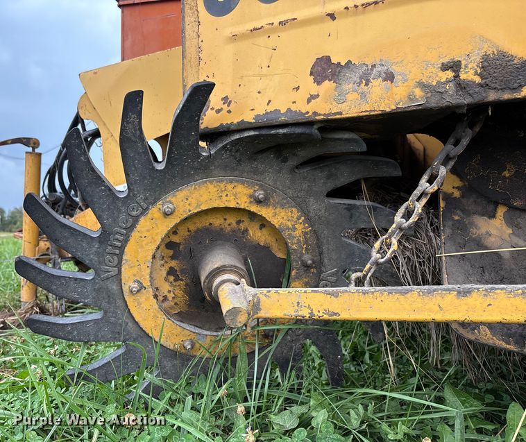 image for item EN7022 (2) round balers