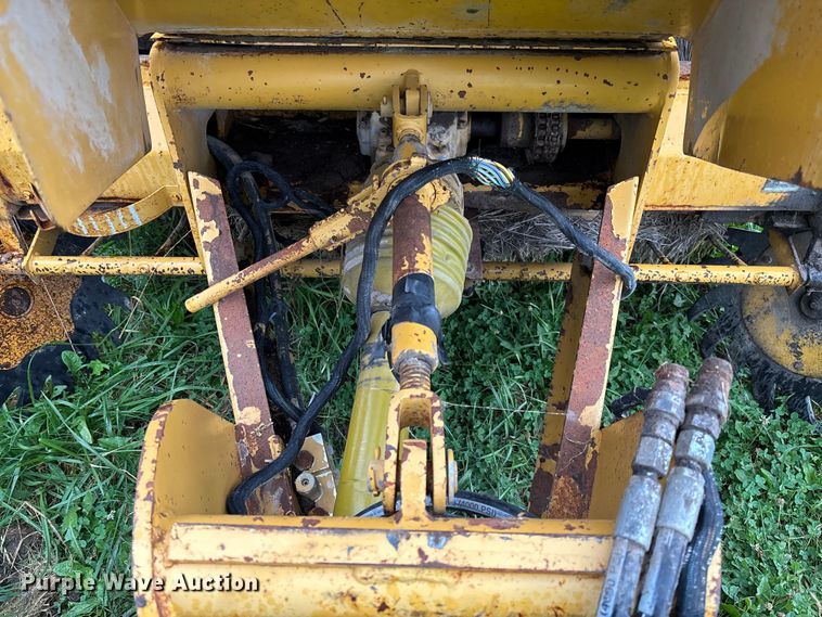 image for item EN7022 (2) round balers