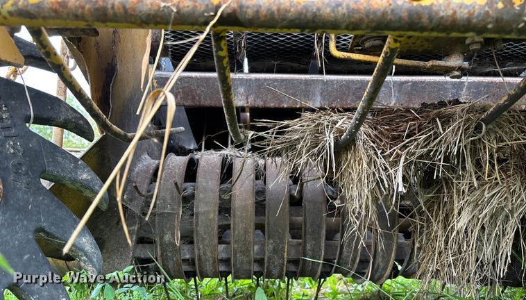 image for item EN7022 (2) round balers