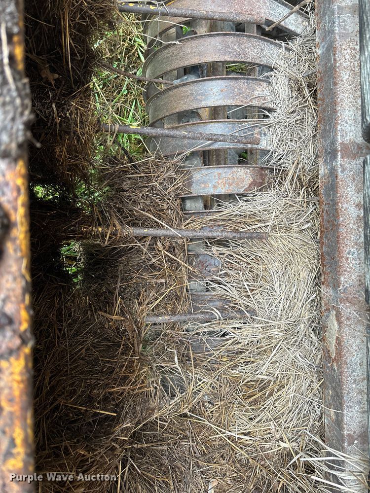 image for item EN7022 (2) round balers