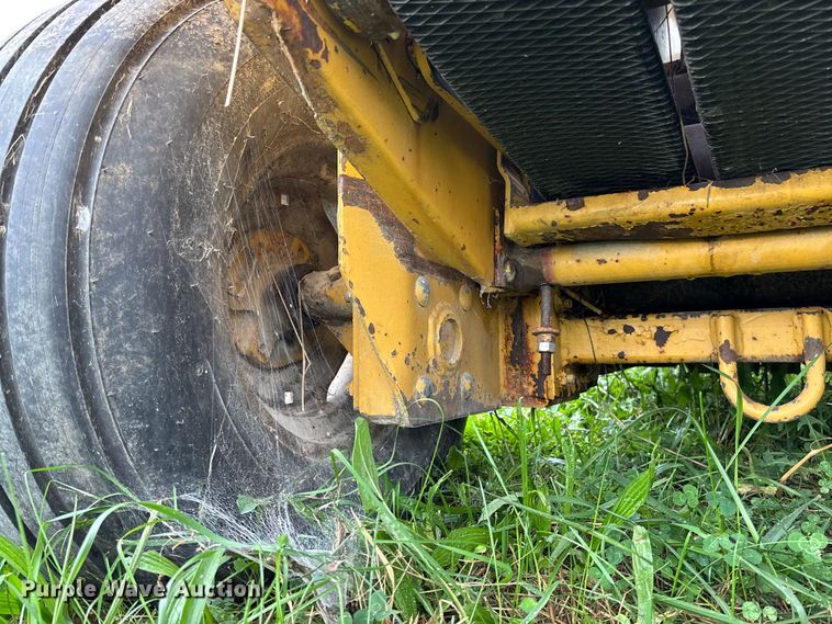 image for item EN7022 (2) round balers