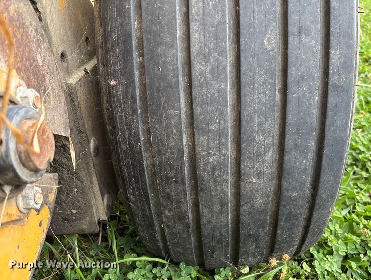 image for item EN7022 (2) round balers