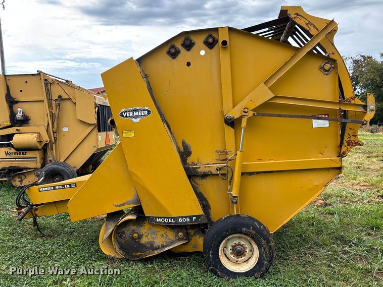 image for item EN7022 (2) round balers