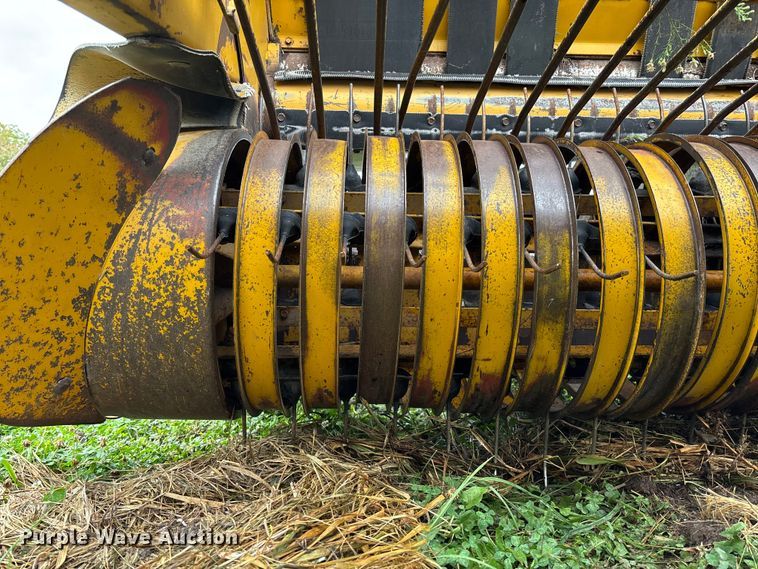 image for item EN7022 (2) round balers