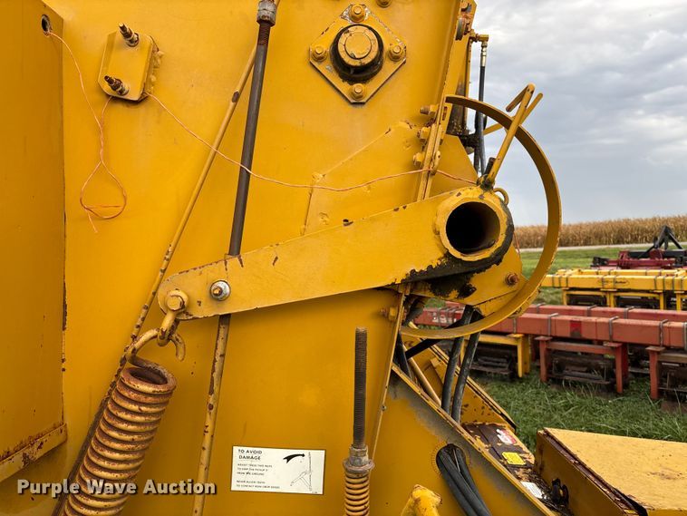 image for item EN7022 (2) round balers