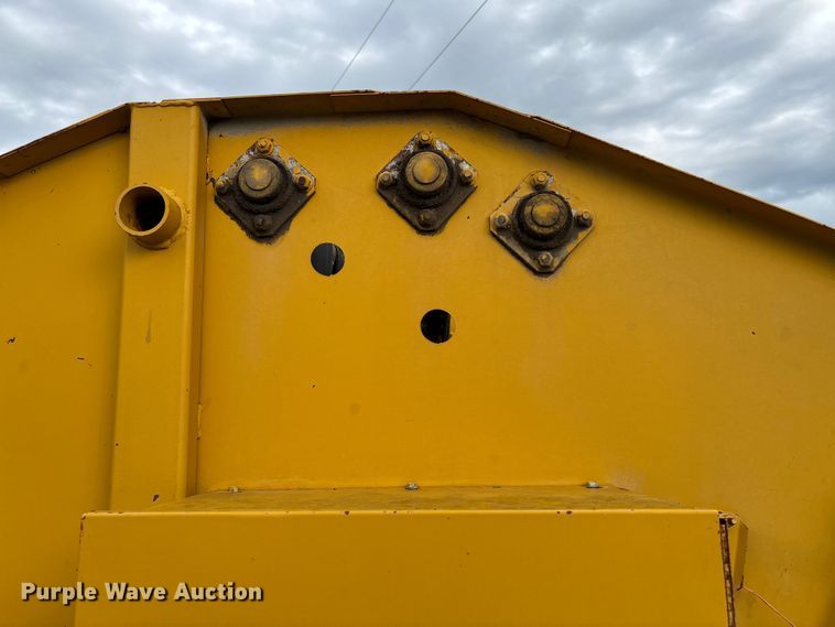 image for item EN7022 (2) round balers