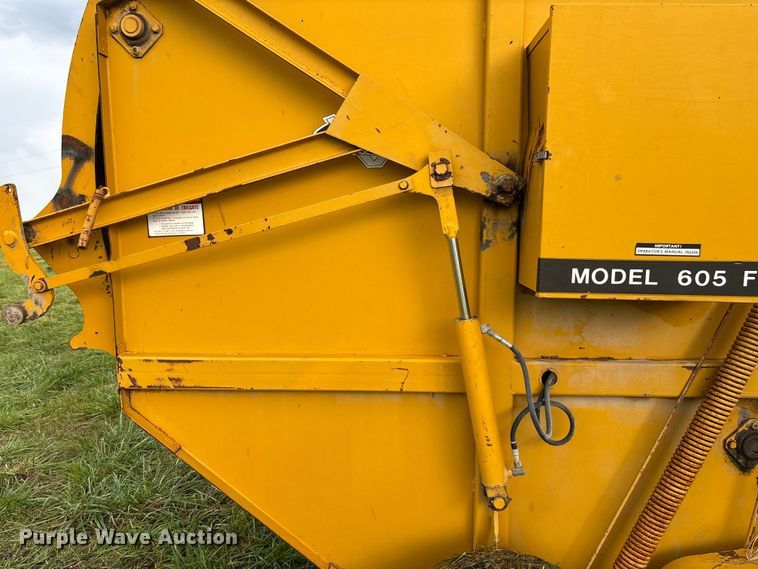 image for item EN7022 (2) round balers