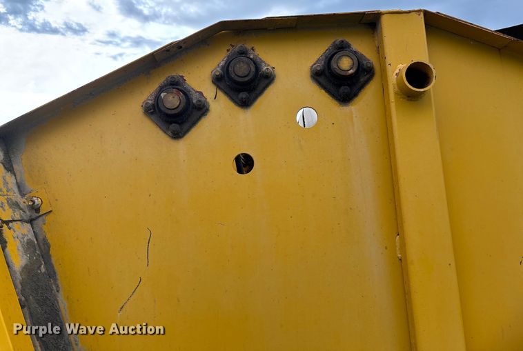 image for item EN7022 (2) round balers