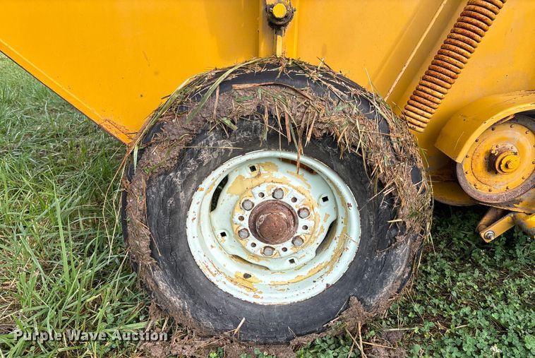 image for item EN7022 (2) round balers