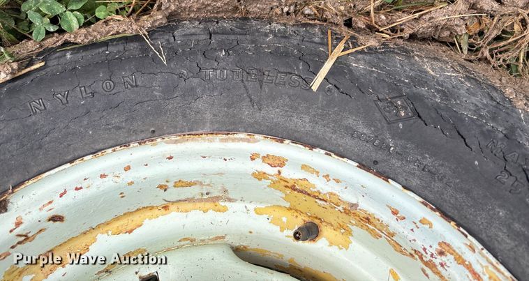 image for item EN7022 (2) round balers