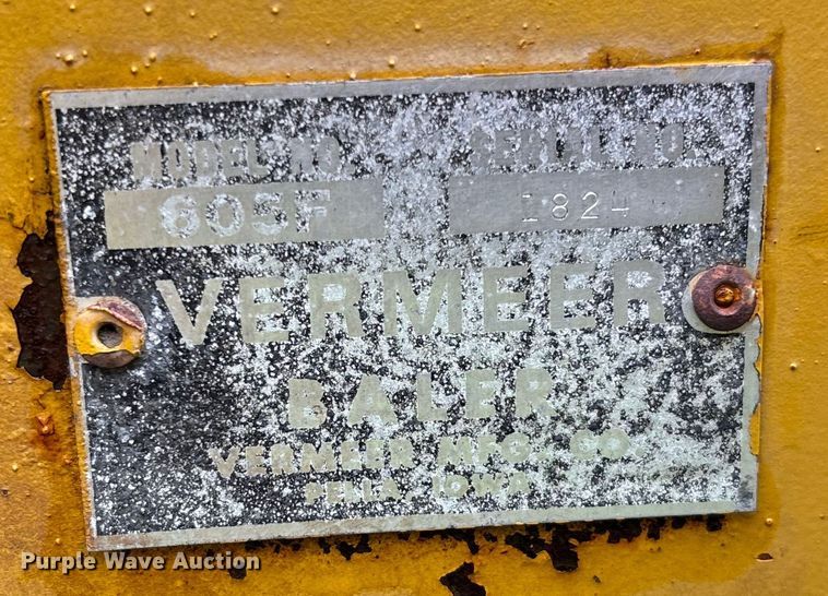 image for item EN7022 (2) round balers