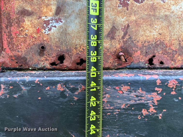 image for item EN7023 1973 Dodge D600 grain truck