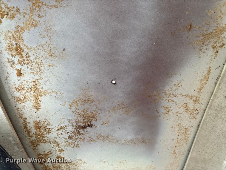 image for item EN7023 1973 Dodge D600 grain truck