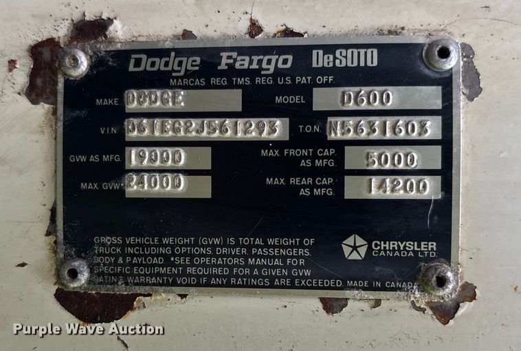 image for item EN7023 1973 Dodge D600 grain truck