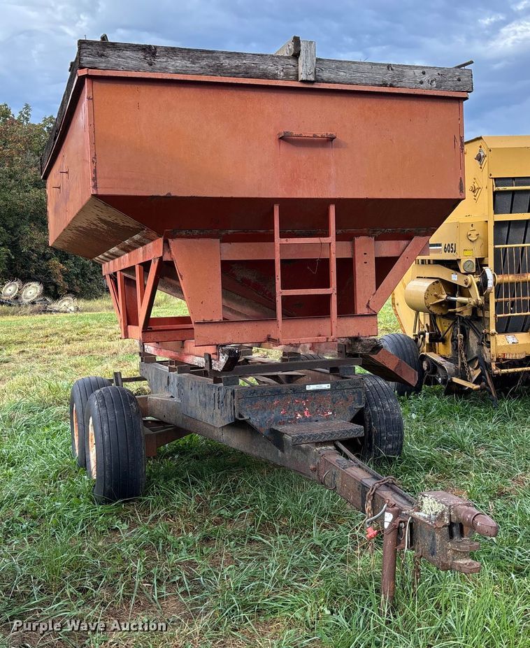 image for item EN7024 Shop built grain cart